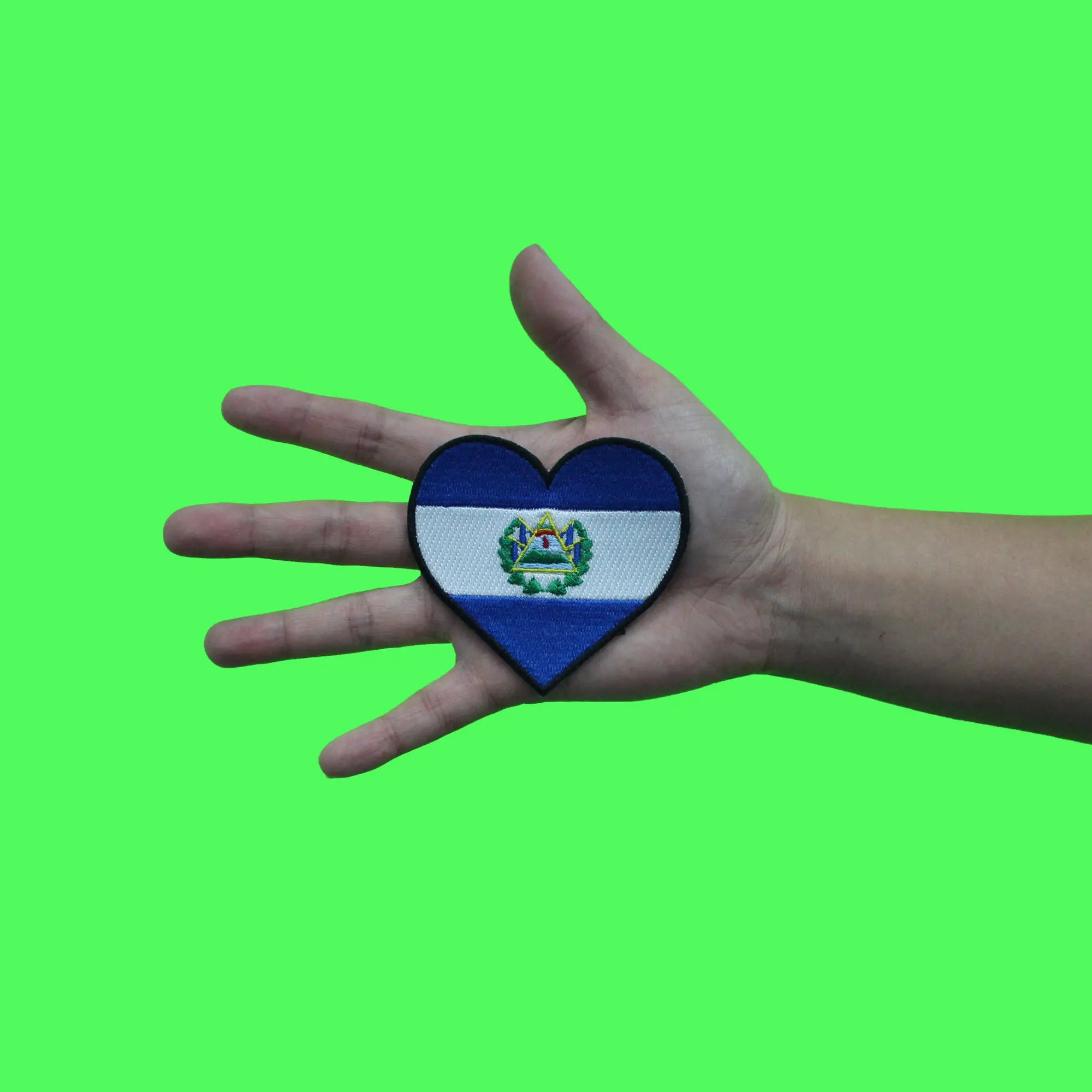 El Salvador Flag Patch Hispanic Country Heart Embroidered Iron On - Image 2
