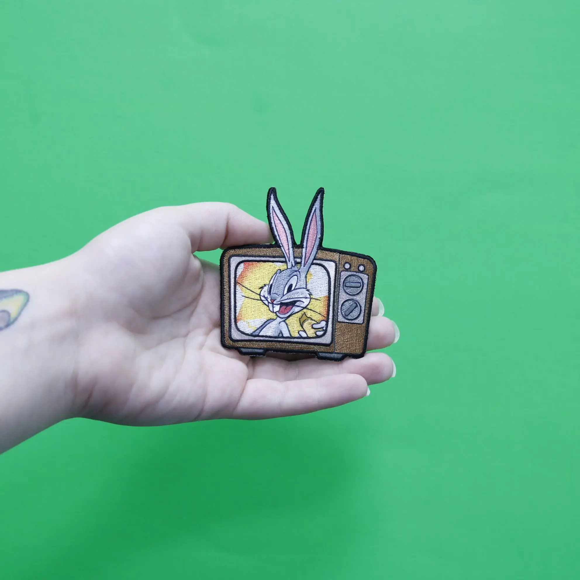 Official Classic Bugs Bunny In TV Eating A Carrot Embroidered Iron On Patch - Image 3